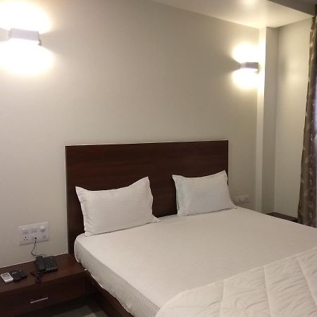 Manasi Inn Satara Dış mekan fotoğraf