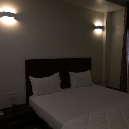 Manasi Inn Satara Dış mekan fotoğraf