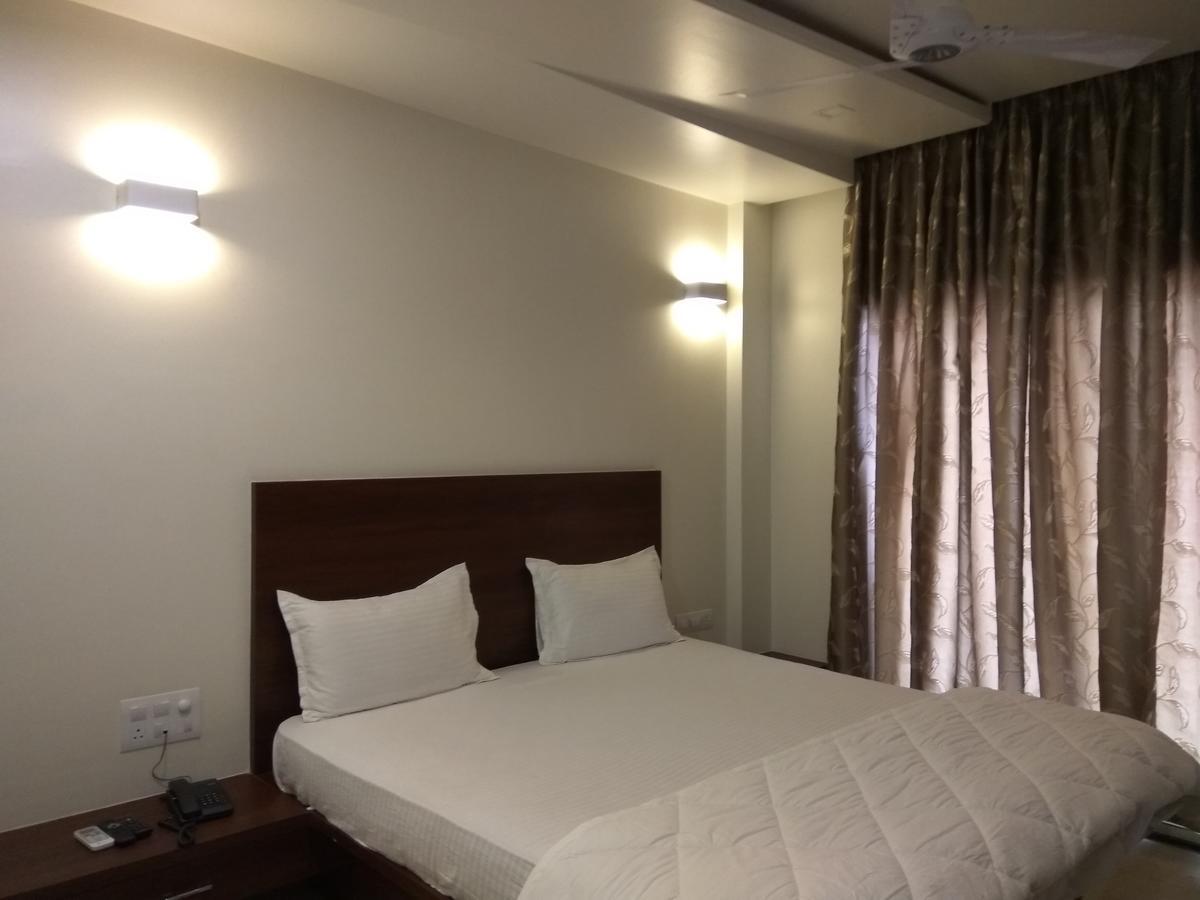 Manasi Inn Satara Dış mekan fotoğraf