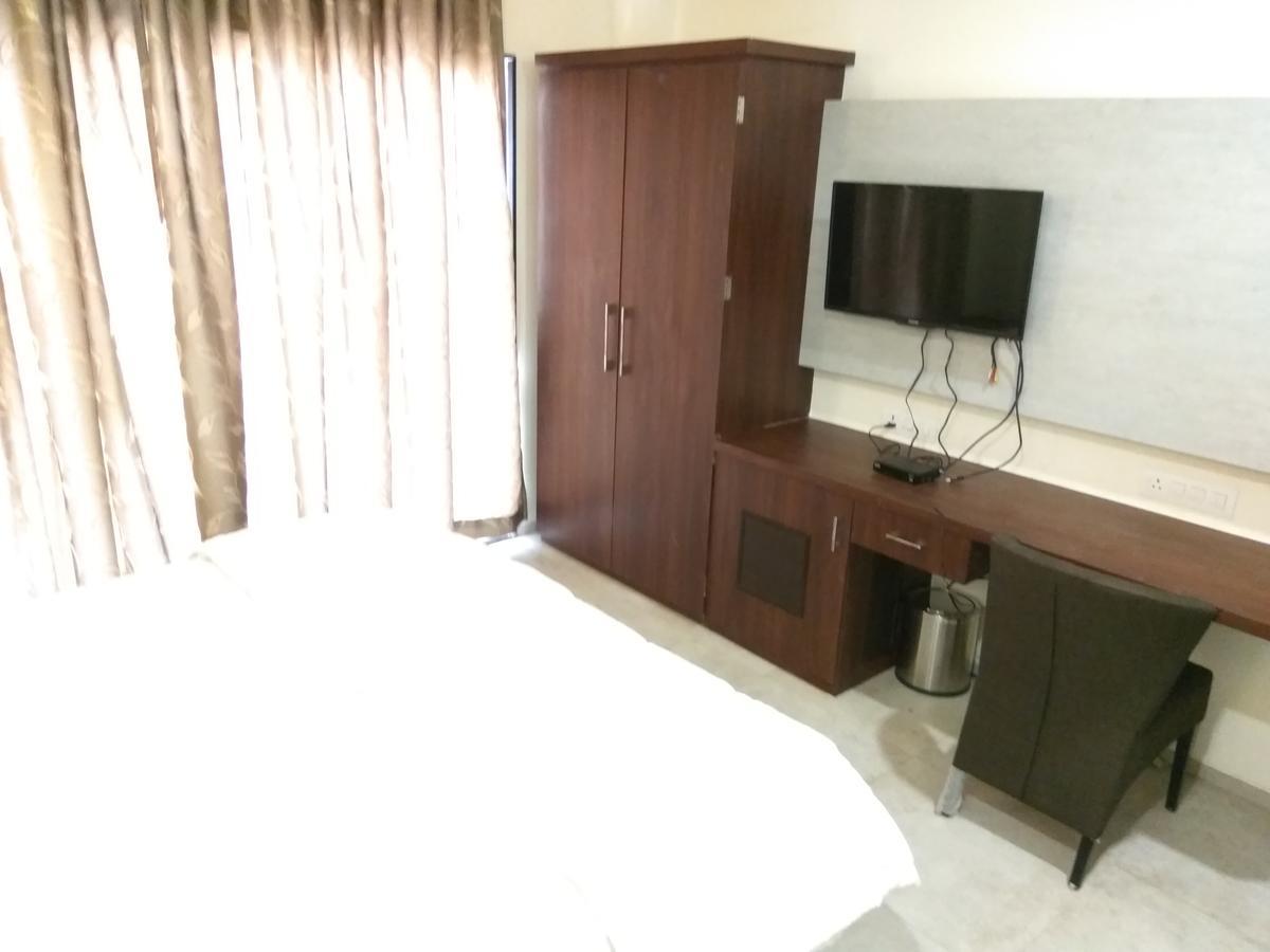 Manasi Inn Satara Dış mekan fotoğraf