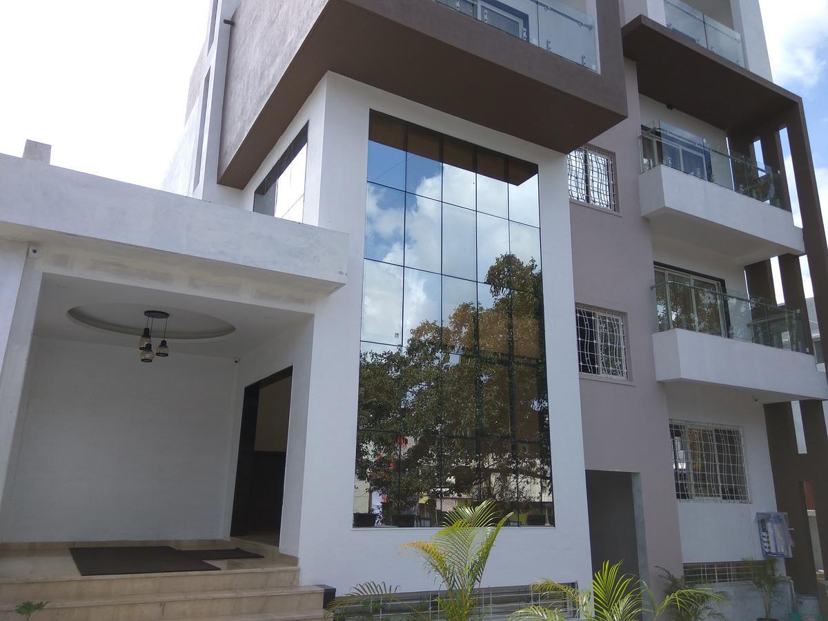 Manasi Inn Satara Dış mekan fotoğraf