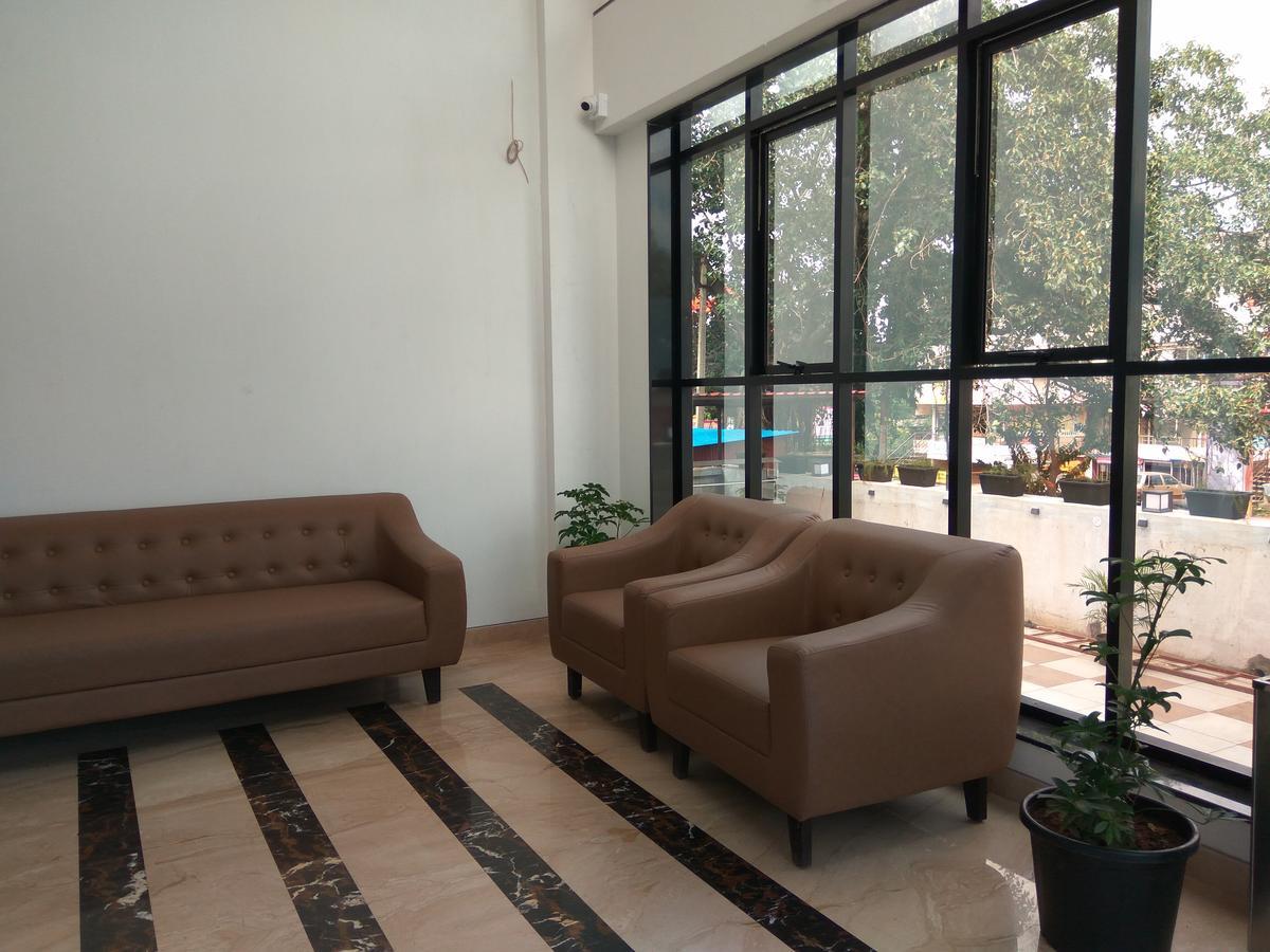Manasi Inn Satara Dış mekan fotoğraf