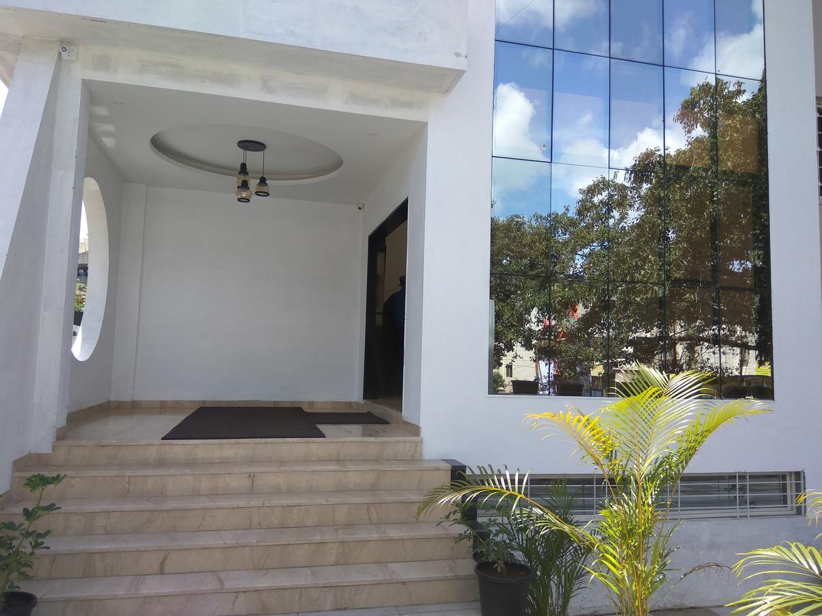 Manasi Inn Satara Dış mekan fotoğraf