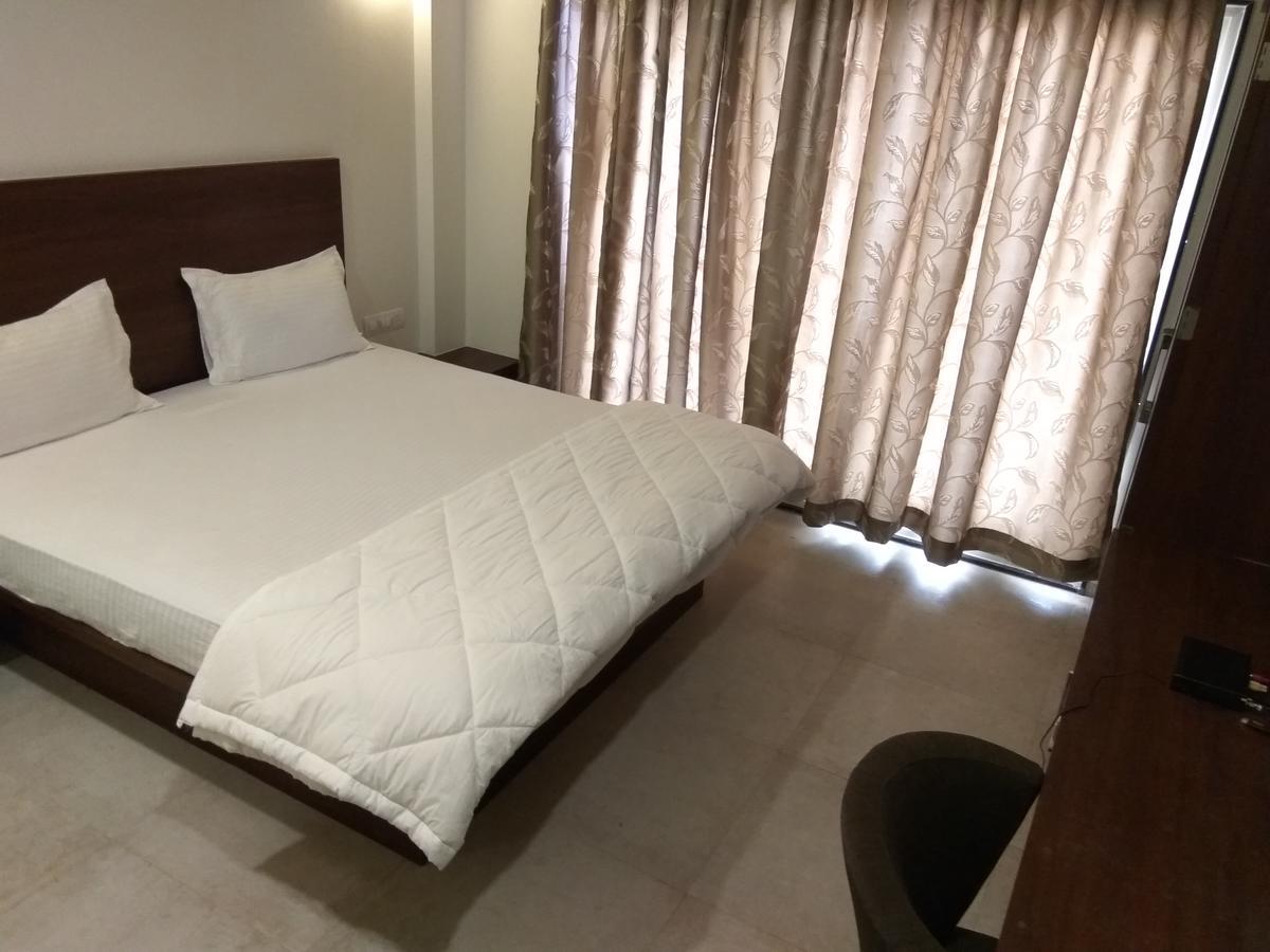 Manasi Inn Satara Dış mekan fotoğraf